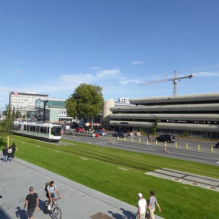 Charme Et Confort Entre Jardin Des Plantes Et Lu Apartment Nantes Exterior photo