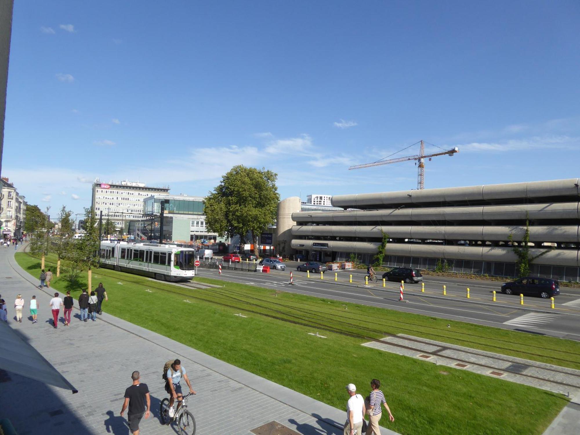 Charme Et Confort Entre Jardin Des Plantes Et Lu Apartment Nantes Exterior photo